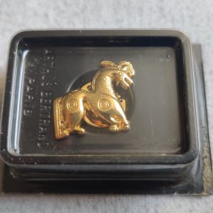 Pin's Cheval Christian Lacroix Arthus Bertrand  Pins Badge Broche En Boîte